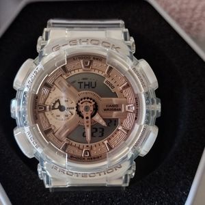 NEW Women's G-Shock Watch